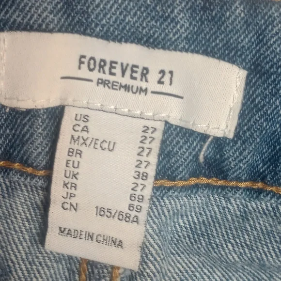 Forever 21 Women's Rhinestone Fringe Denim Shorts NWT - Picture 5 of 5